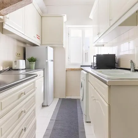 Almirante Classic By Homing 아파트